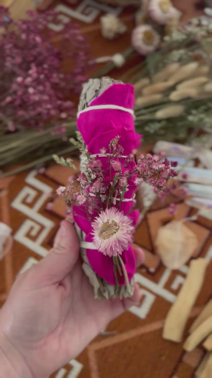 Floral Sage Smudge Stick ‘Whispering Meadow’